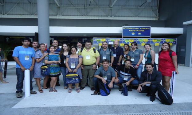 Parte do grupo de professores e alunos da FURG presentes no evento